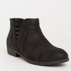 Torrid Black wide Ankle boots